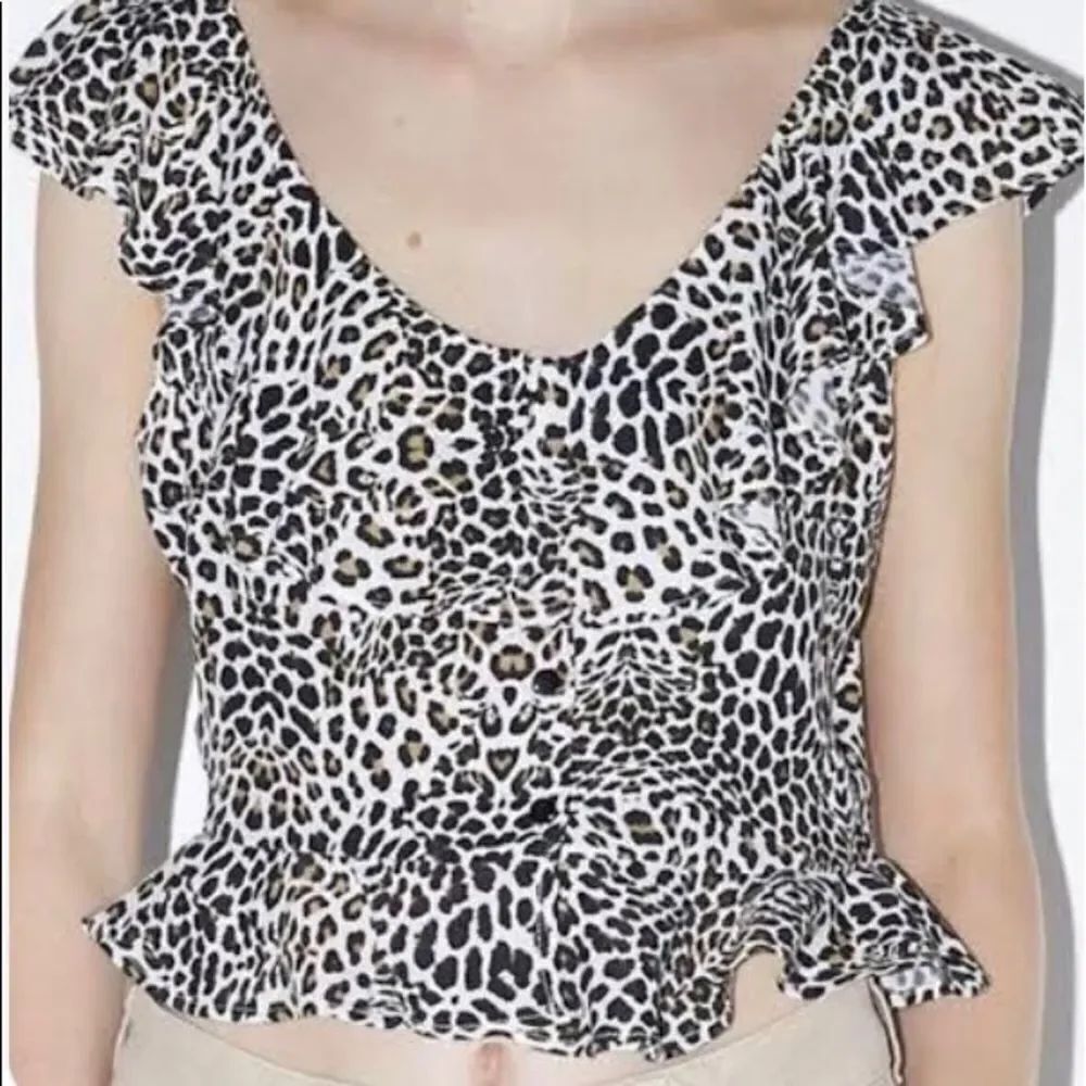 ZARA leopard print frills cropped ruffles bottom front top blouse M